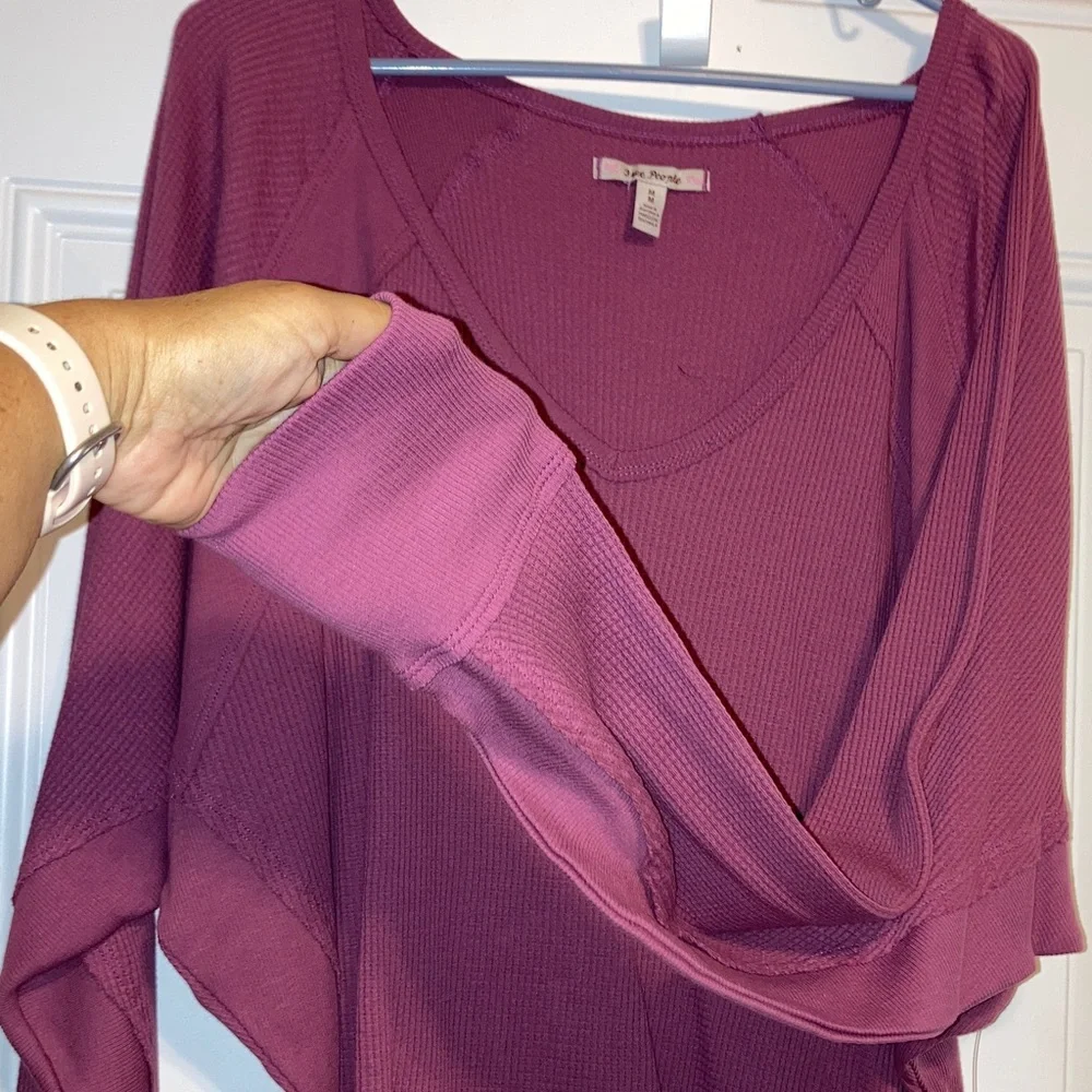 FREE PEOPLE Santa Clara Cotton Thermal V Neck Mulberry Top Womens Medium